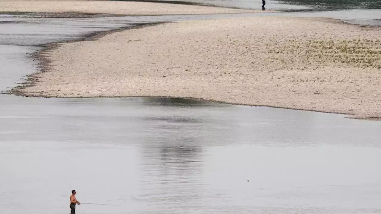 Milan to turn off fountain spigots as drought bakes Italy