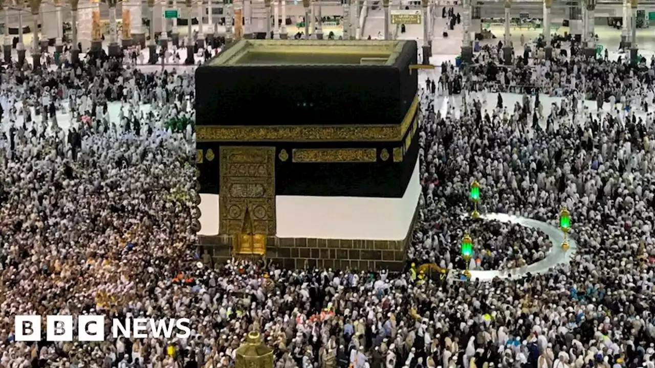 Hajj travellers unable to fly due to ticket delay