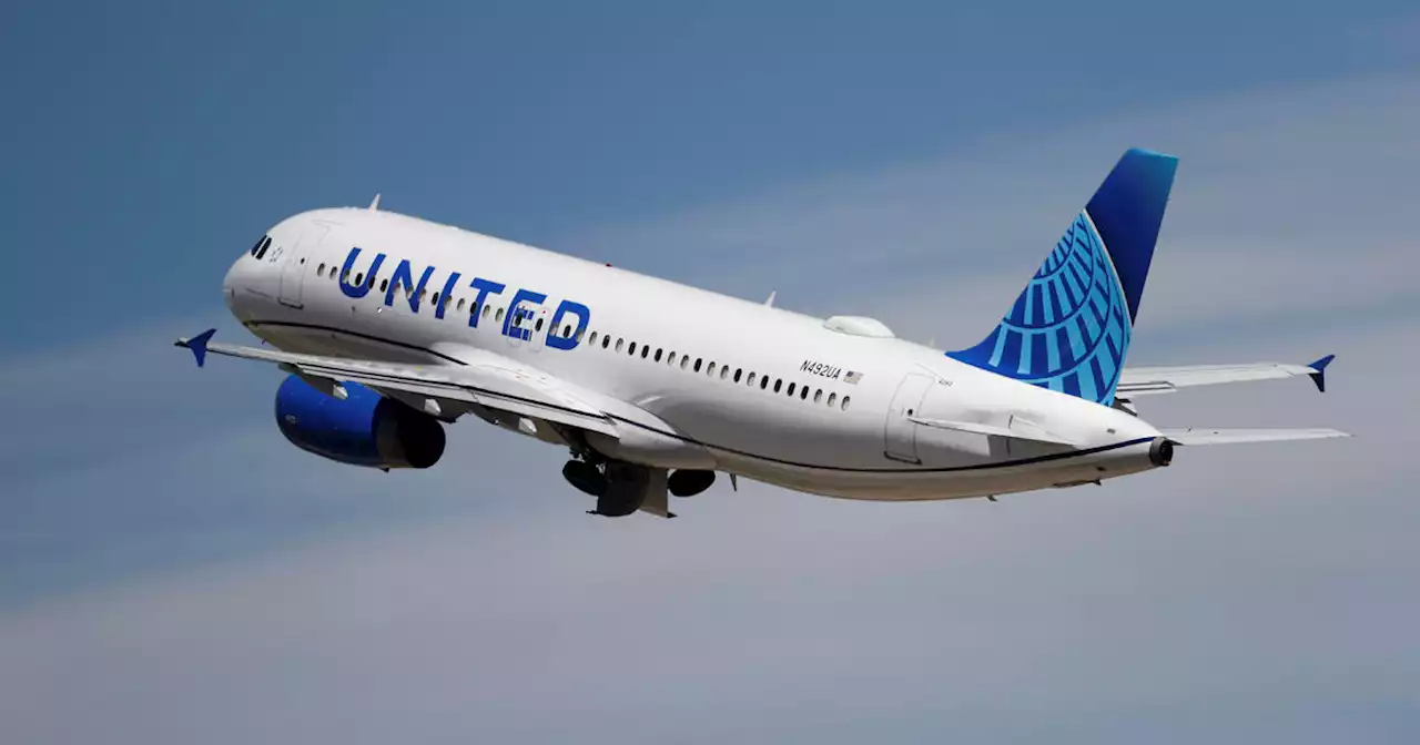 United Airlines pilots in line for big pay raise amid global travel disruptions