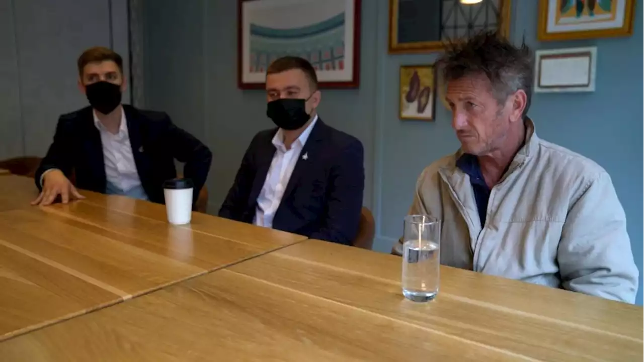 Sean Penn helps Ukrainian fighter pilots lobby for US aid - CNN Video