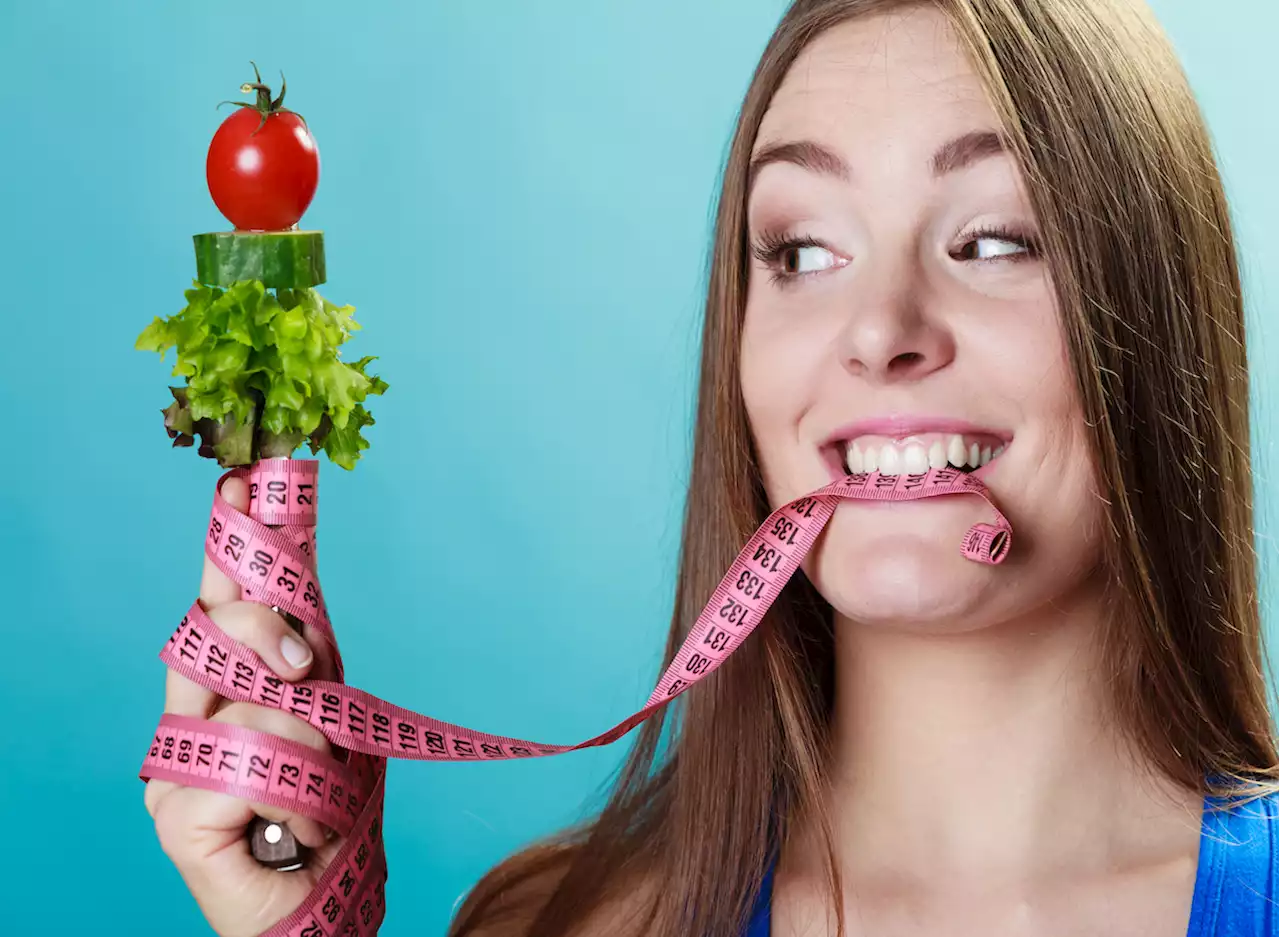 7 Effortless Eating Habits for Faster Weight Loss, Say Dietitians — Eat This Not That