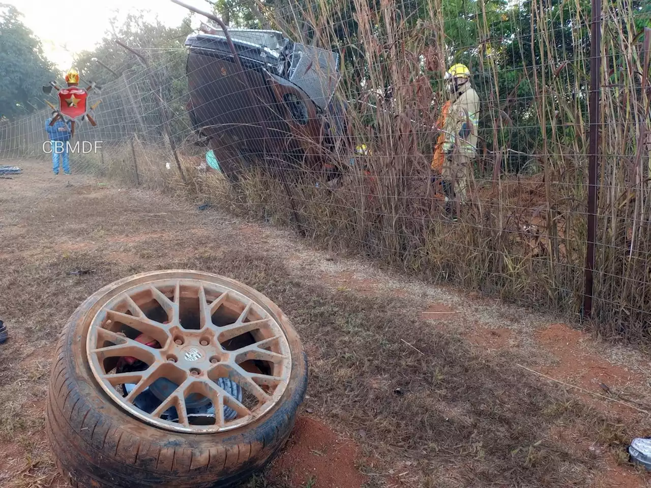 Acidente com Porsche deixa um morto e dois feridos na via de acesso à residência oficial do vice-presidente