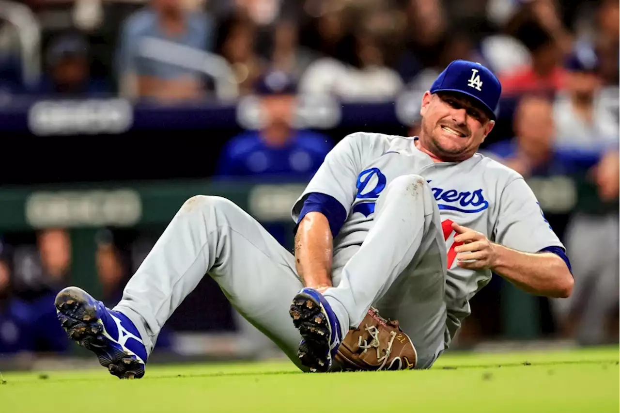 Dodgers lose Daniel Hudson to season-ending knee injury