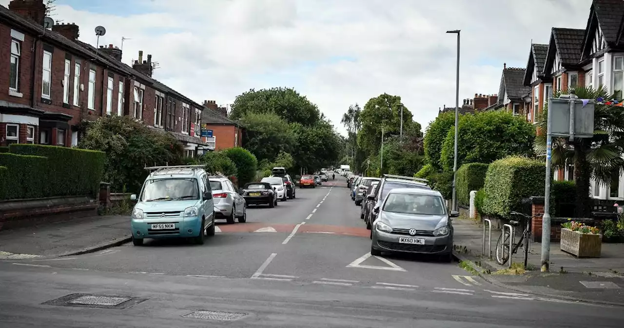 High-speed police chase wakes neighbours as 'drugs' thrown out of window