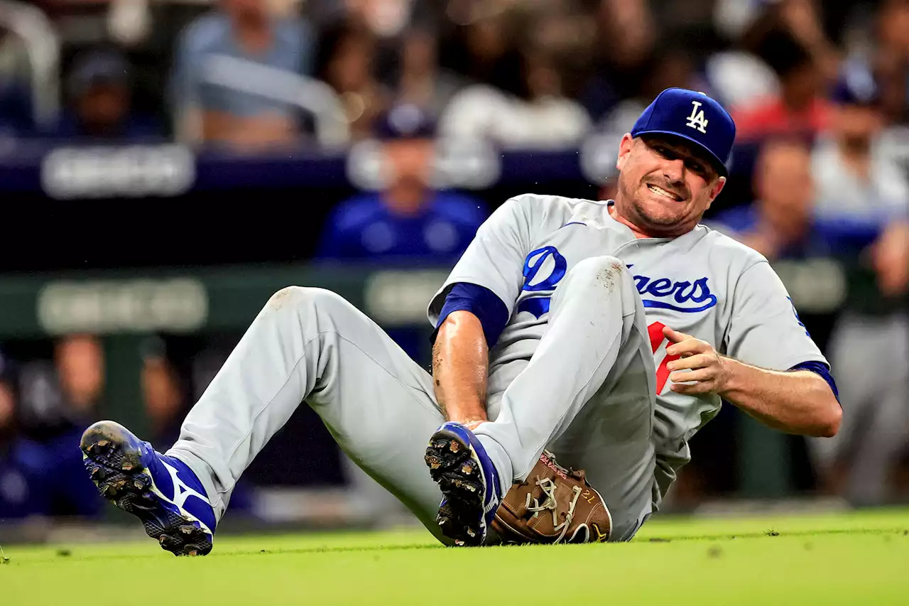 Daniel Hudson out for season with torn ACL in another brutal Dodgers injury