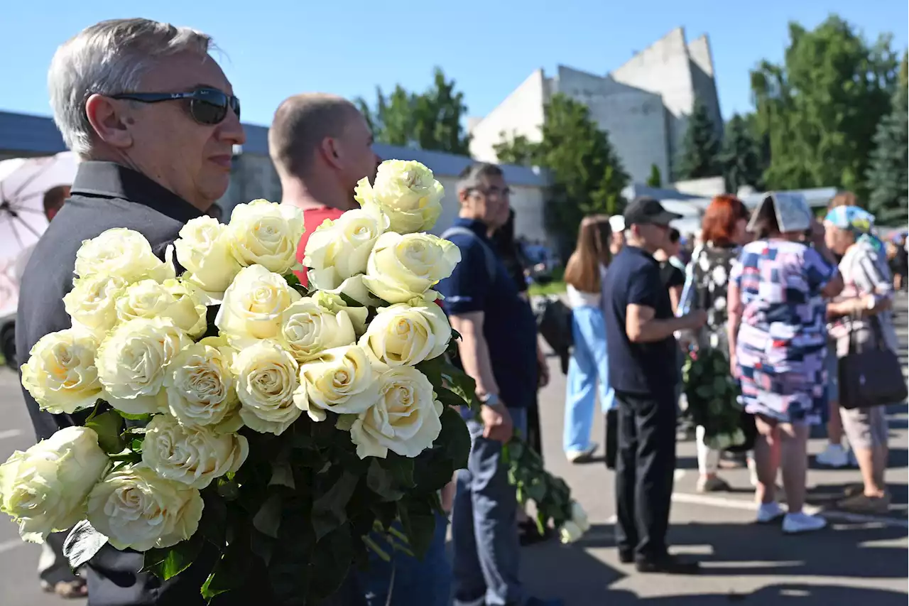 'Его миссия - через понятное и простое делать мир добрее': поклонники Шатунова рассказали, за что любили артиста - Российская газета