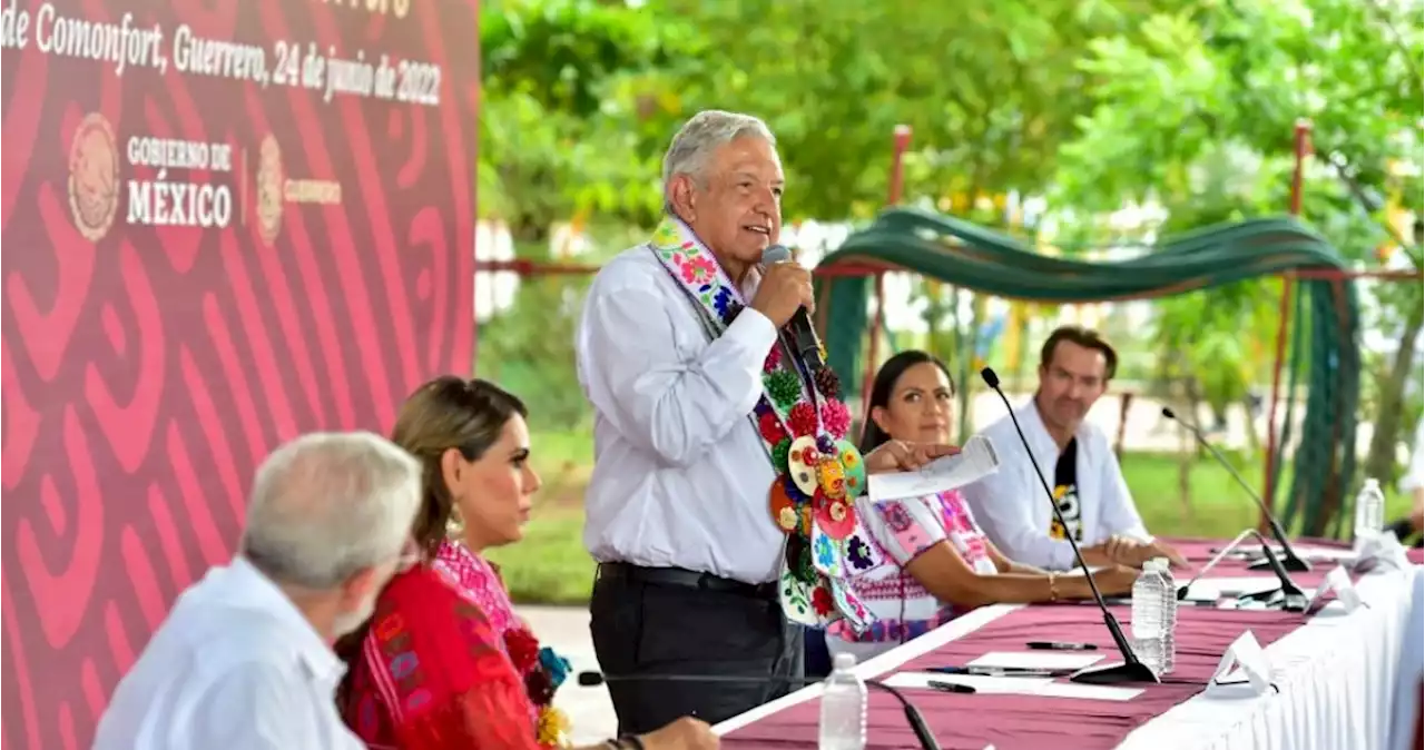 AMLO promete que abrirá expedientes del 27 Batallón de Iguala sobre la “Guerra Sucia”