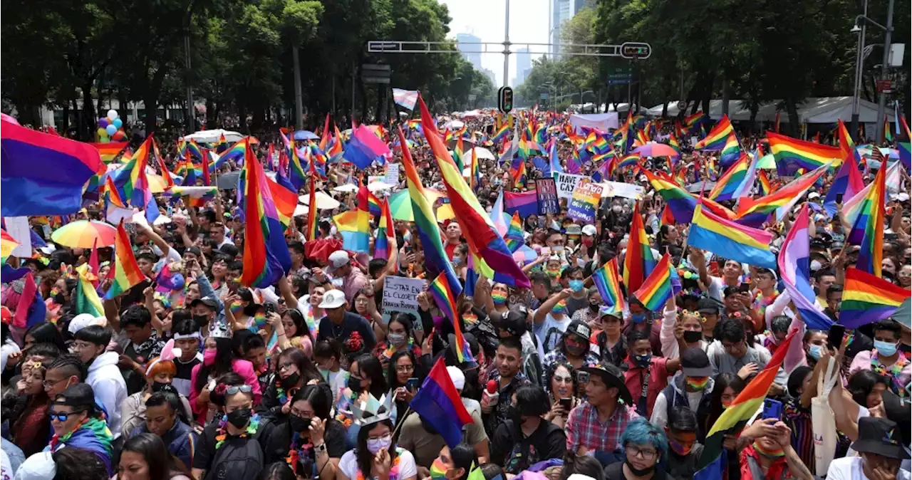 FOTOS y VIDEOS: Así se pintó de colores la CdMx por la marcha del Orgullo LGBT+