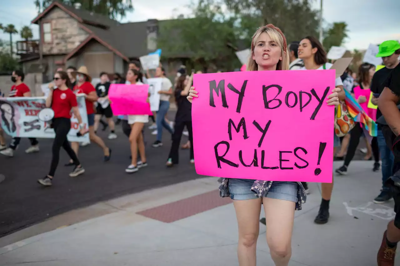 Angry Phoenix protest over Roe decision ends in tear gas