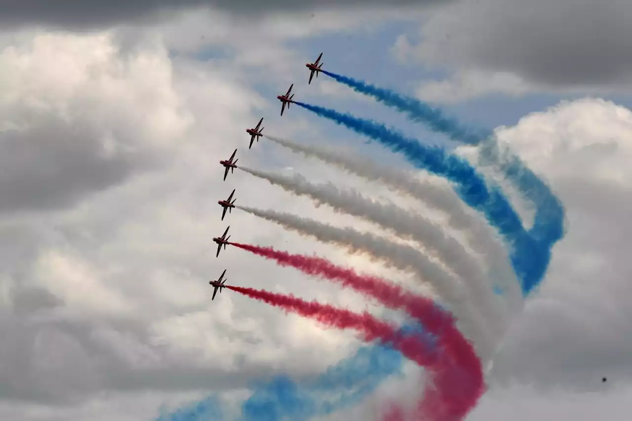 Cockpit video shows what flying into Scarborough is like for a Red Arrows pilot