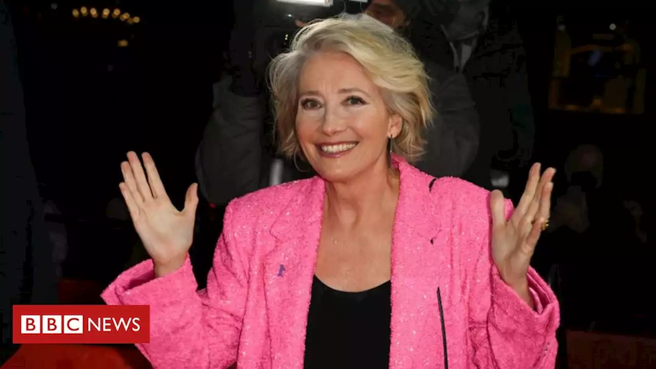 'Precisei de coragem para ficar nua, não gosto do meu corpo': o filme com Emma Thompson sobre prazer feminino na maturidade - BBC News Brasil