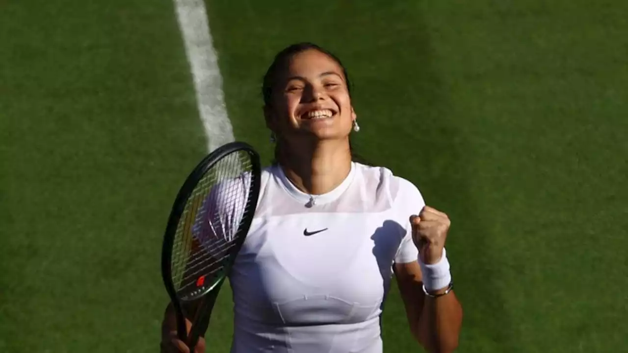 Raducanu shrugs off poor build-up to show her mettle