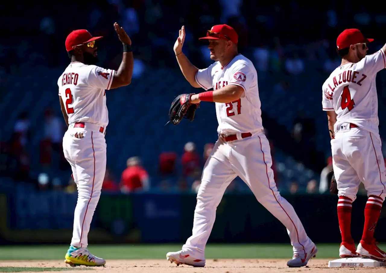 Angels pull out victory over Mariners after fight