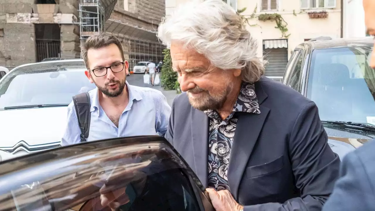 M5S, Grillo vede Conte: “Continuiamo a sostenere Draghi”. E ai parlamentari: “Non abbandono nessuno, ma voi credeteci fino in fondo”