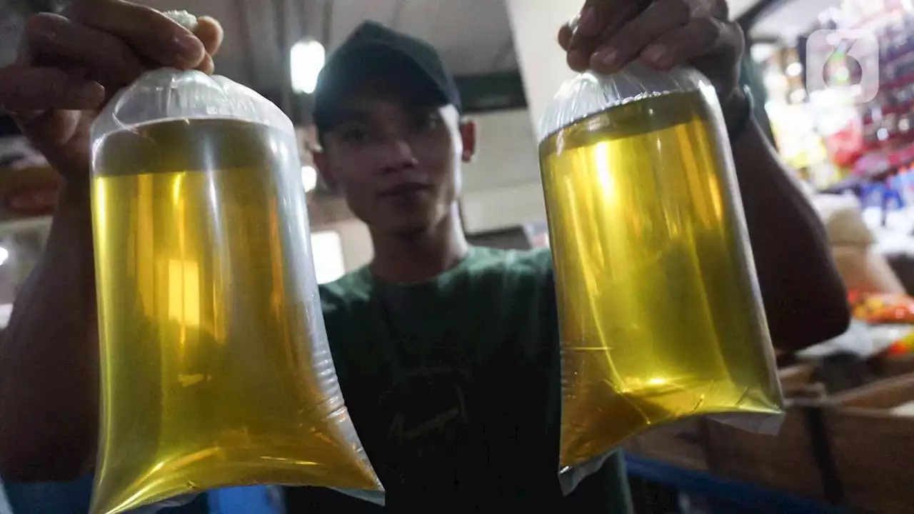 Beli Minyak Goreng Curah Wajib Pakai PeduliLindungi Mulai Hari Ini