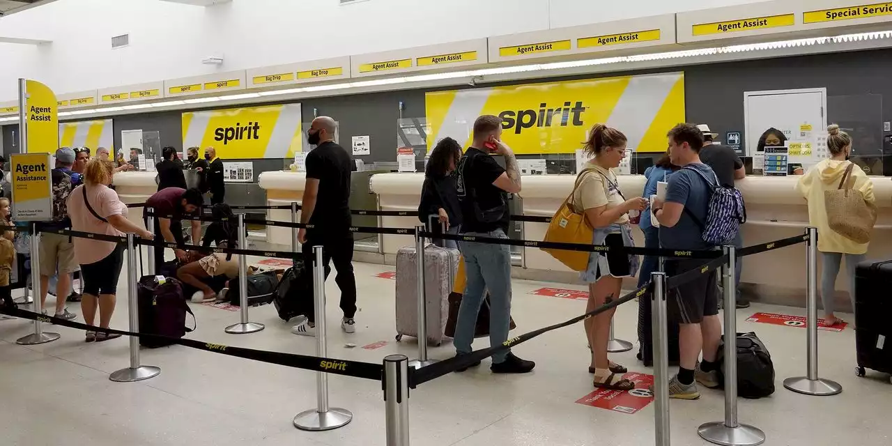 Spirit Airlines stock sinks after Frontier sweetens deal