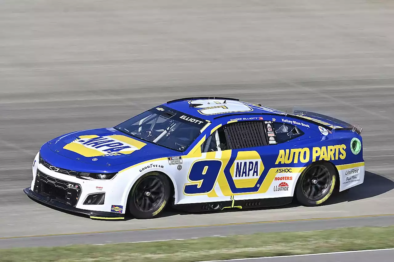 Chase Elliott tops Kurt Busch in marathon Nashville Cup race