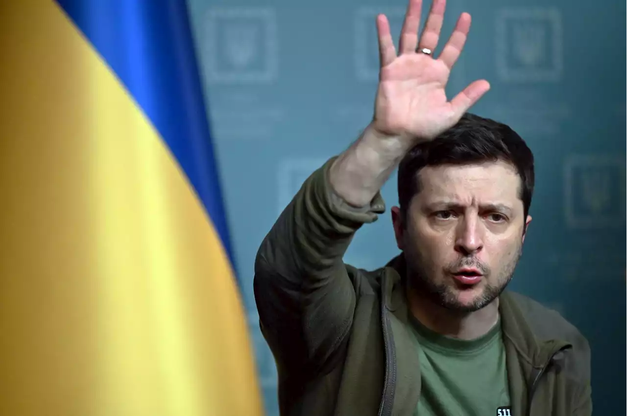 Zelensky warns Belarusians: Don't let Putin drag you into war