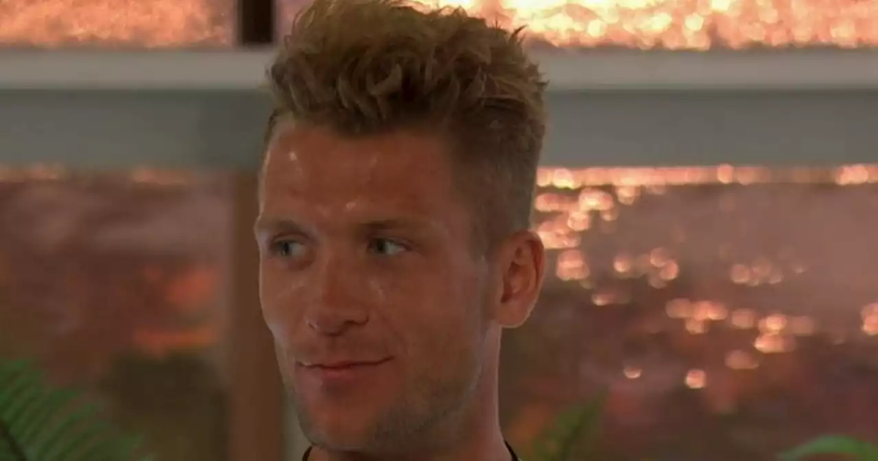 Love Island fans baffled by Charlie sleep confession after Ekin-Su recoupling