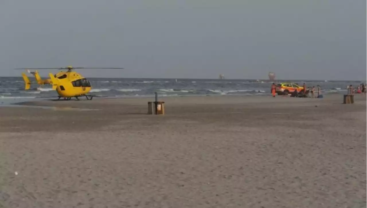 Tragedia a Lido Adriano: turista ottantenne muore dopo aver salvato un bambino in mare