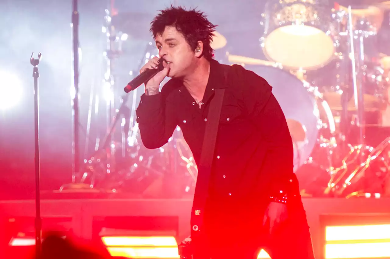 Billie Joe Armstrong Tells British Crowd He's 'Renouncing' U.S. Citizenship After Roe Repeal