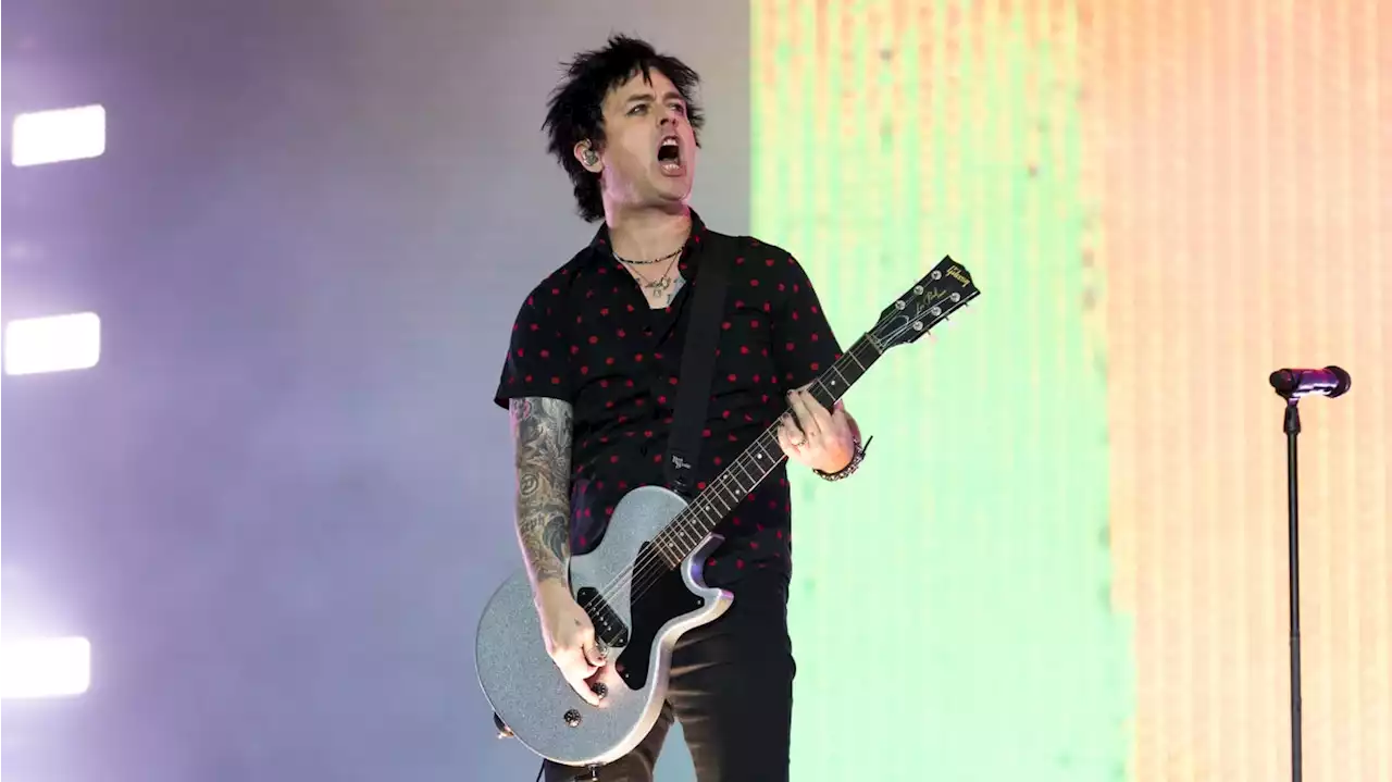 Green Day’s Billie Joe Armstrong ‘Renounces’ Citizenship During London Show