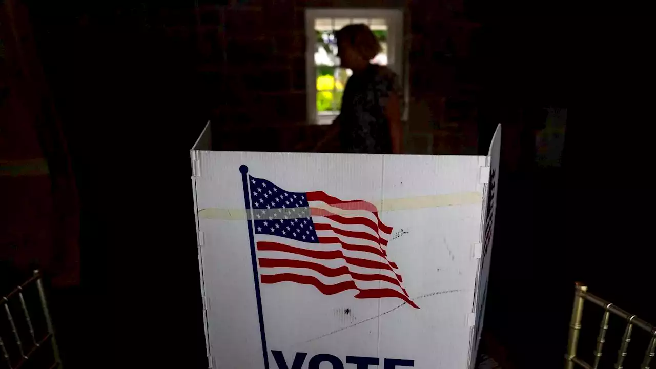 More than 1 million voters switch to GOP in warning for Dems