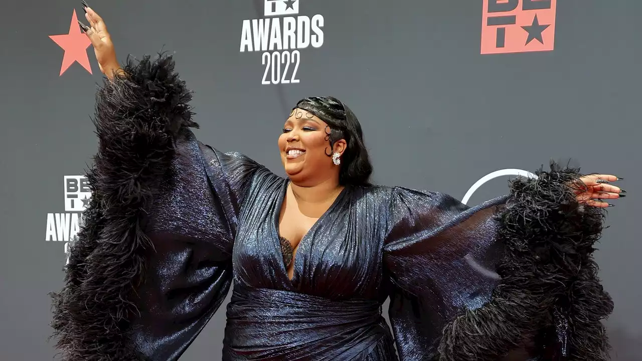 Lizzo Brought Over-The-Top Glamour To The BET Awards