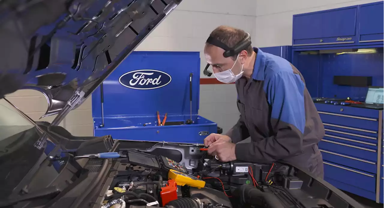 Dealers Mechanics Can Now Get Help From Ford In Real-Time With Camera Headset | Carscoops