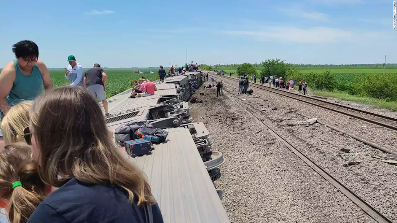 Live updates: Amtrak train derails in Missouri