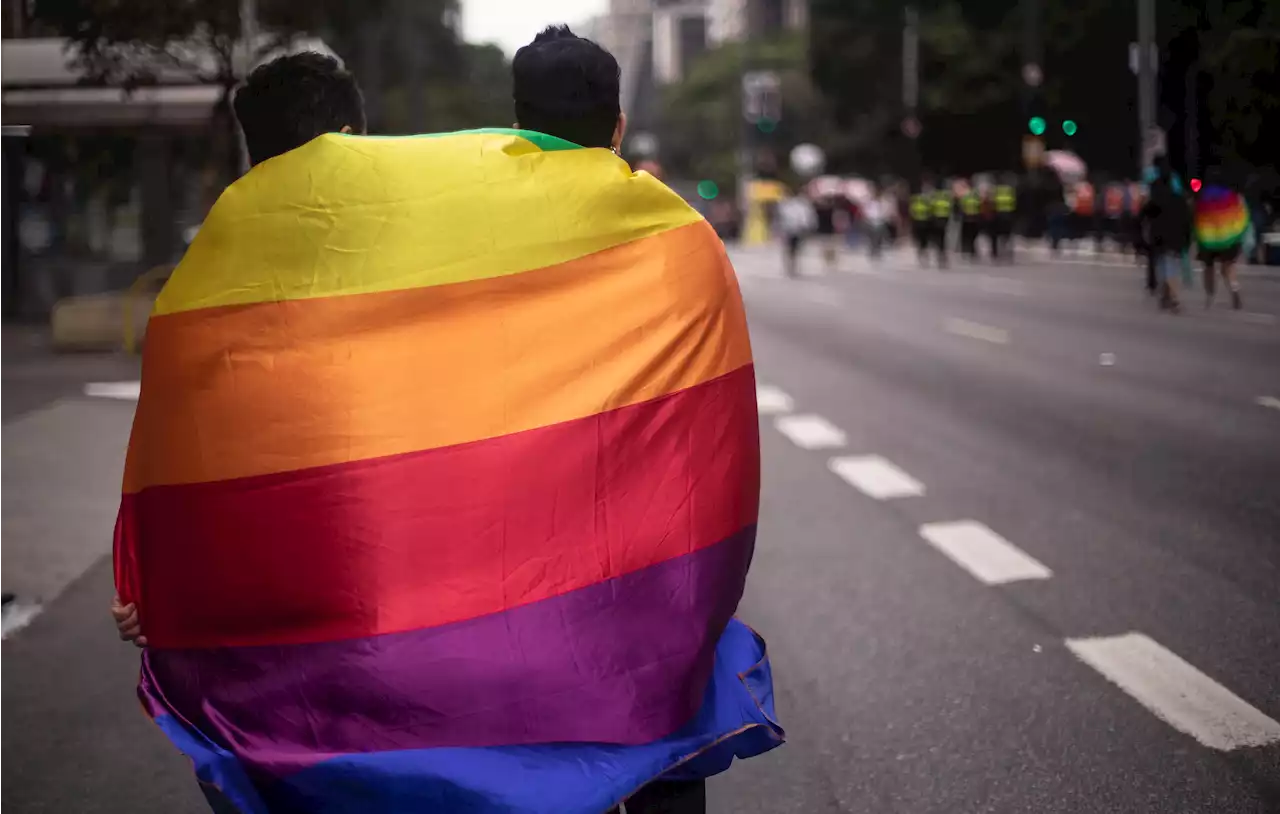 Violências contra público LGBTQIA+ crescem até 88% em 2021, aponta Anuário