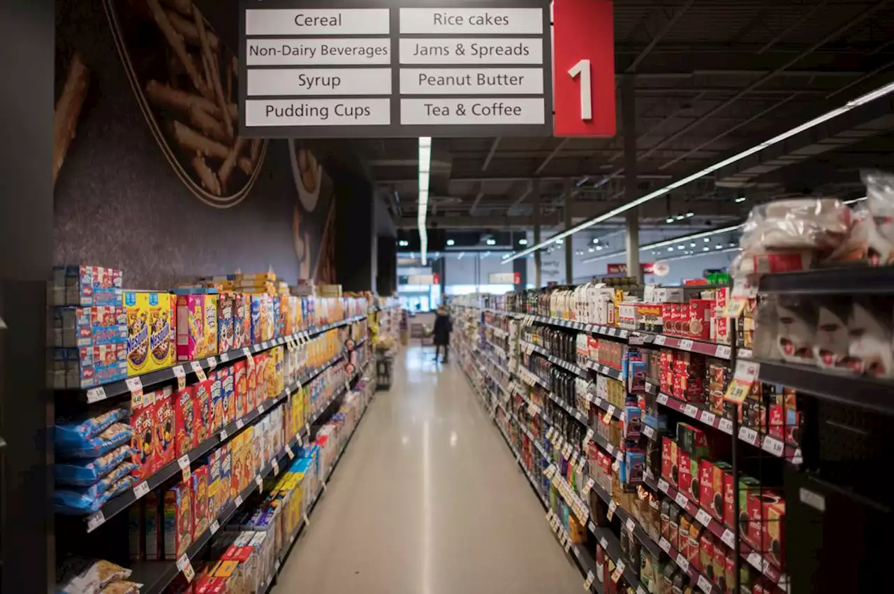 Globe editorial: If a food is high in sugar, salt and saturated fat it should say so – in a label right there on the front