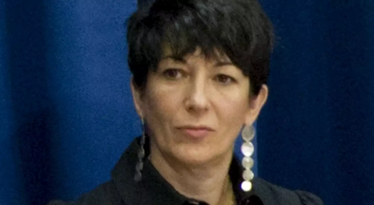 Epstein, Ghislaine Maxwell condannata a 20 anni: manipolò minorenni affinché venissero abusate