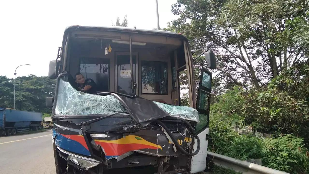 8 Korban Luka Berat Kecelakaan di Tol Cipularang Masih Menjalani Perawatan