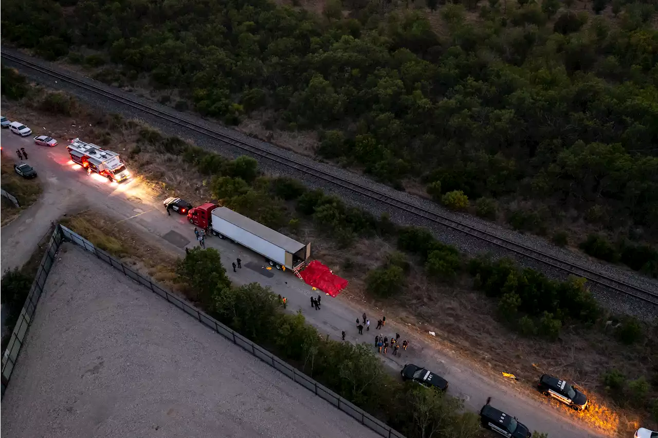 50 Migrants Die After Trailer Abandoned in San Antonio Heat