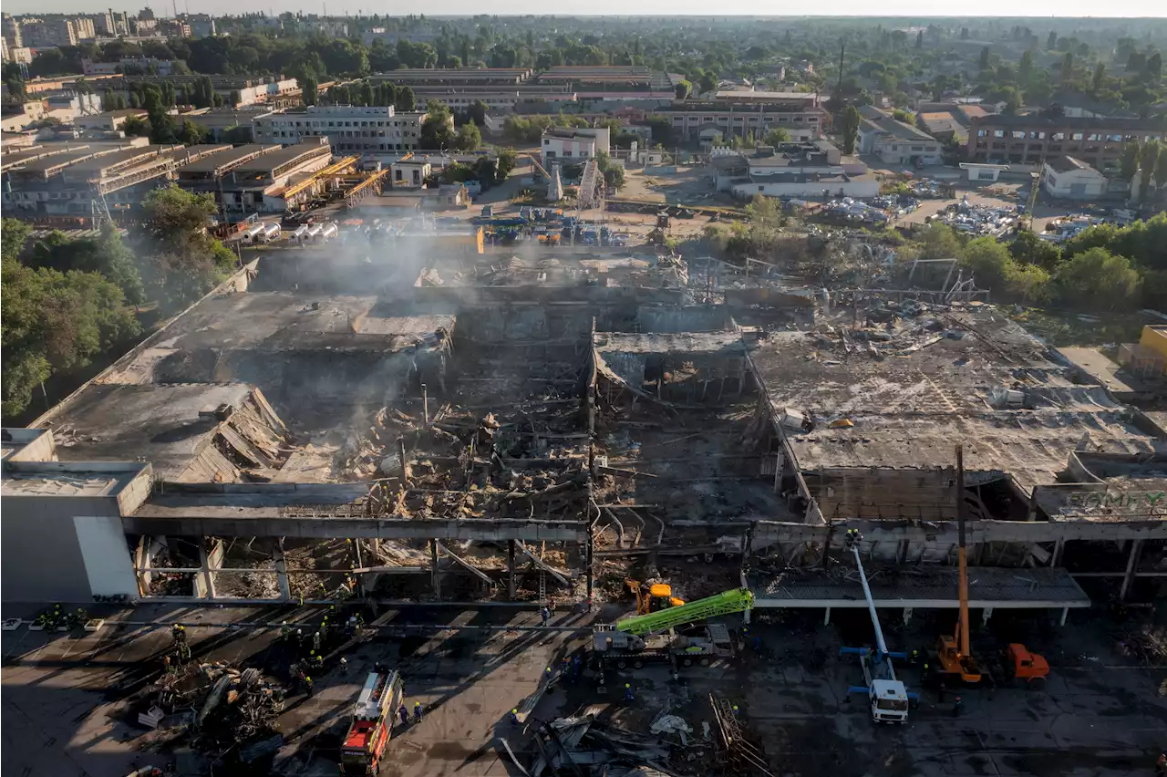 At Least 18 Dead After Russia Bombs Mall in Ukraine