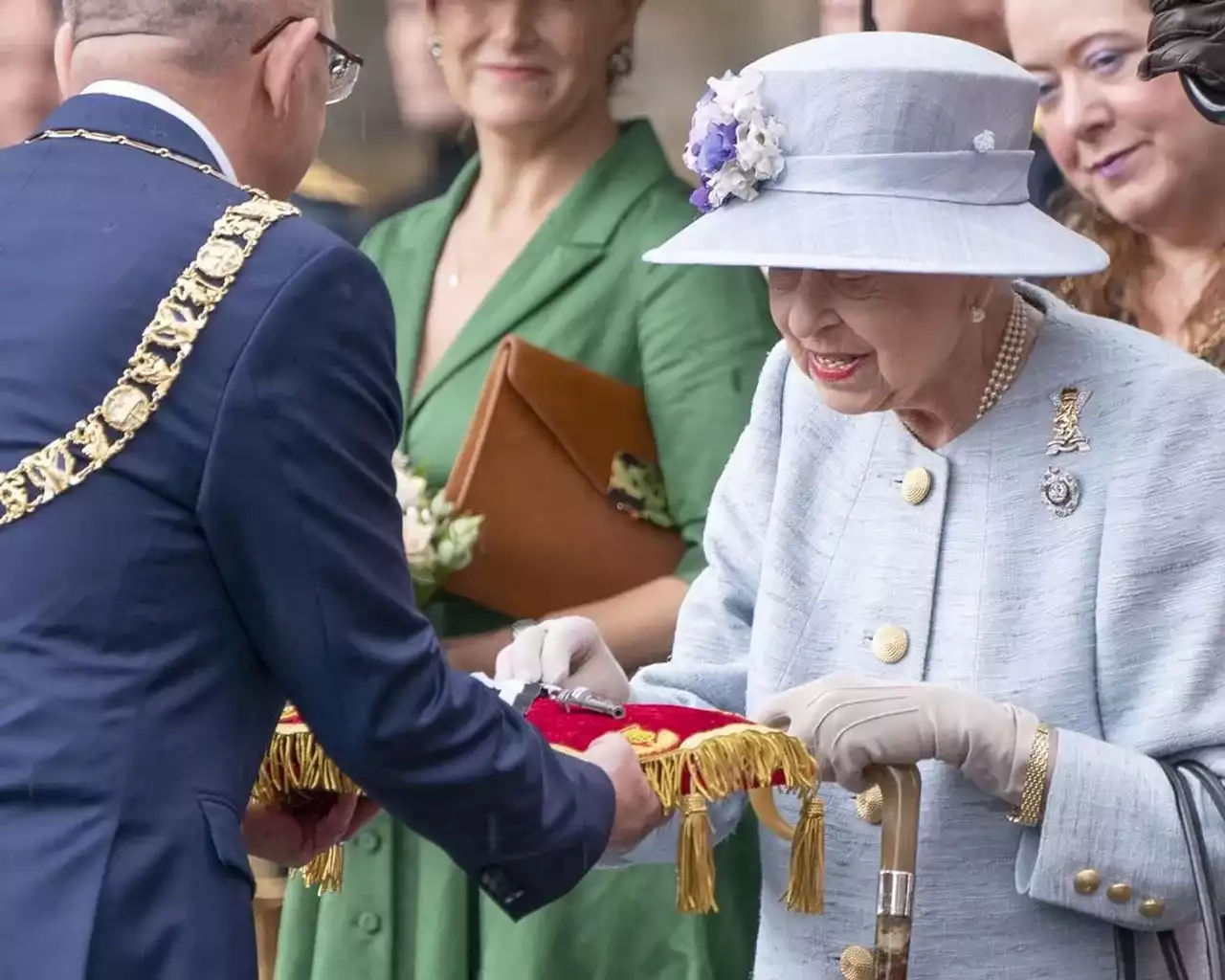 More than half of Canadians oppose Oath of Allegiance to the Queen