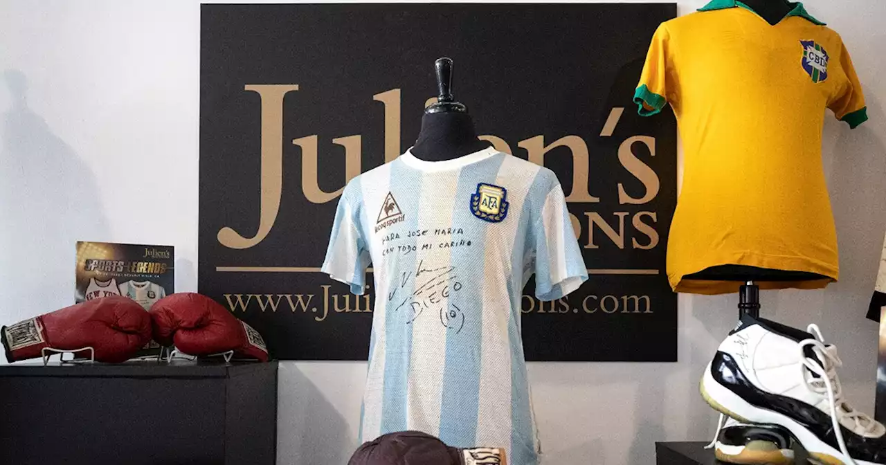 Subastan falsa camiseta de Maradona del Mundial México 86