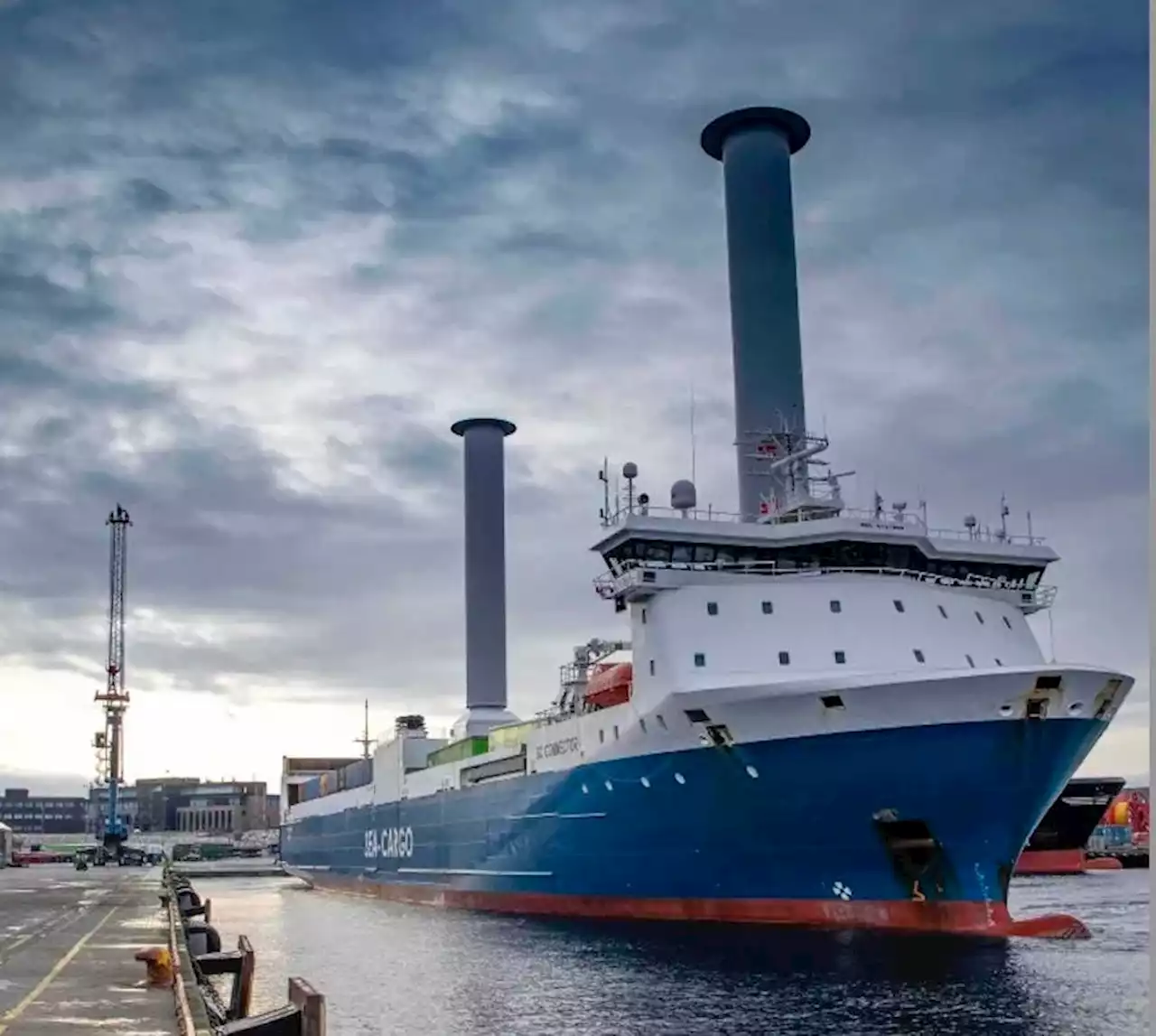 Hard, Round, Tiltable Sails Use Wind Power For Energy Efficient Shipping