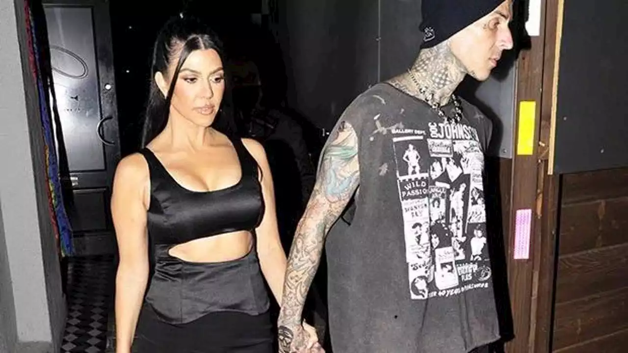 Travis Barker ricoverato d’urgenza in ospedale. La figlia: “Pregate per lui”