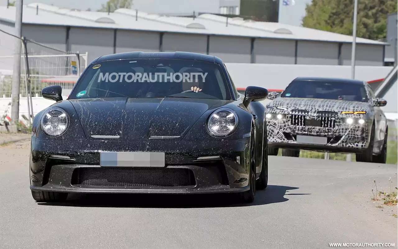 2024 Porsche 911 S/T spy shots: New retro sports car coming