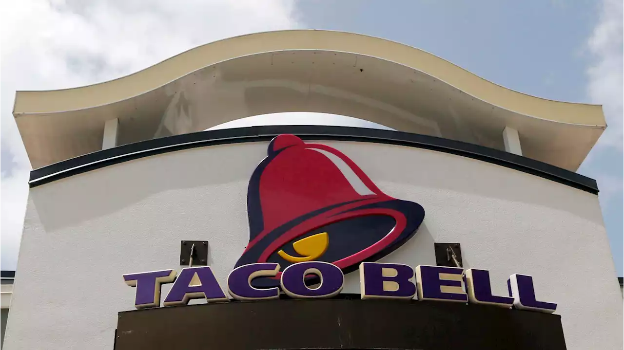 Taco Bell's newest food uses an oversized Cheez-It