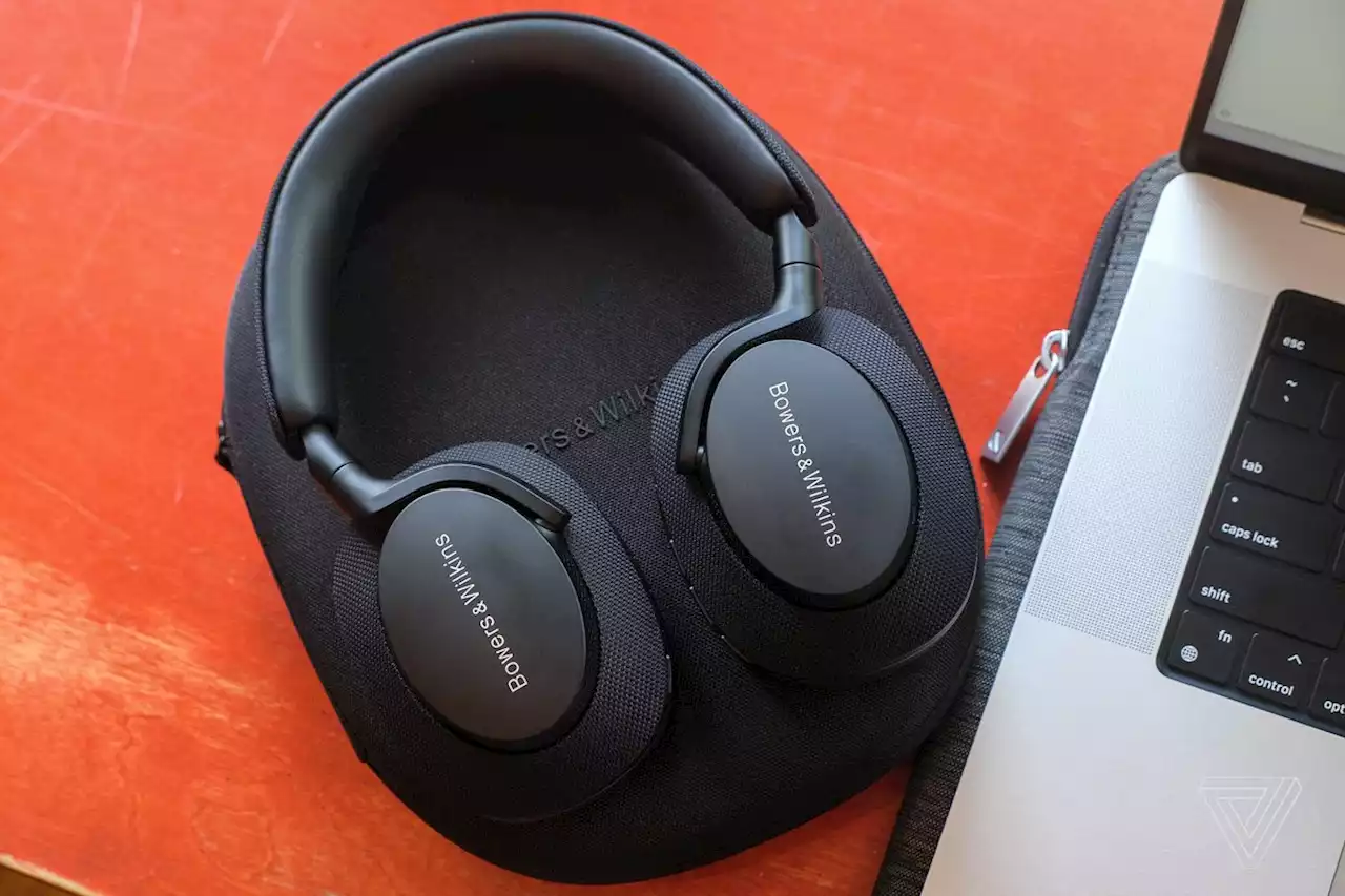 Bowers & Wilkins PX7 S2 review: great sound with style