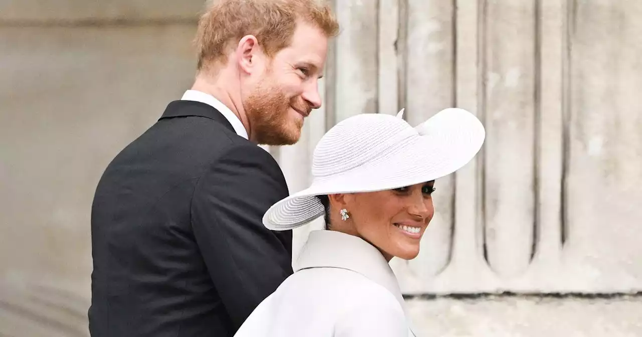 Thronjubiläum der Queen im Ticker: Menge jubelt, als Meghan und Harry vor der Kathedrale eintreffen