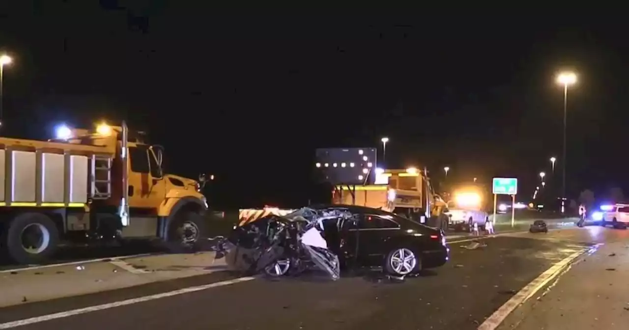 1 dead after car crashes into IDOT trucks on I-57 in Matteson