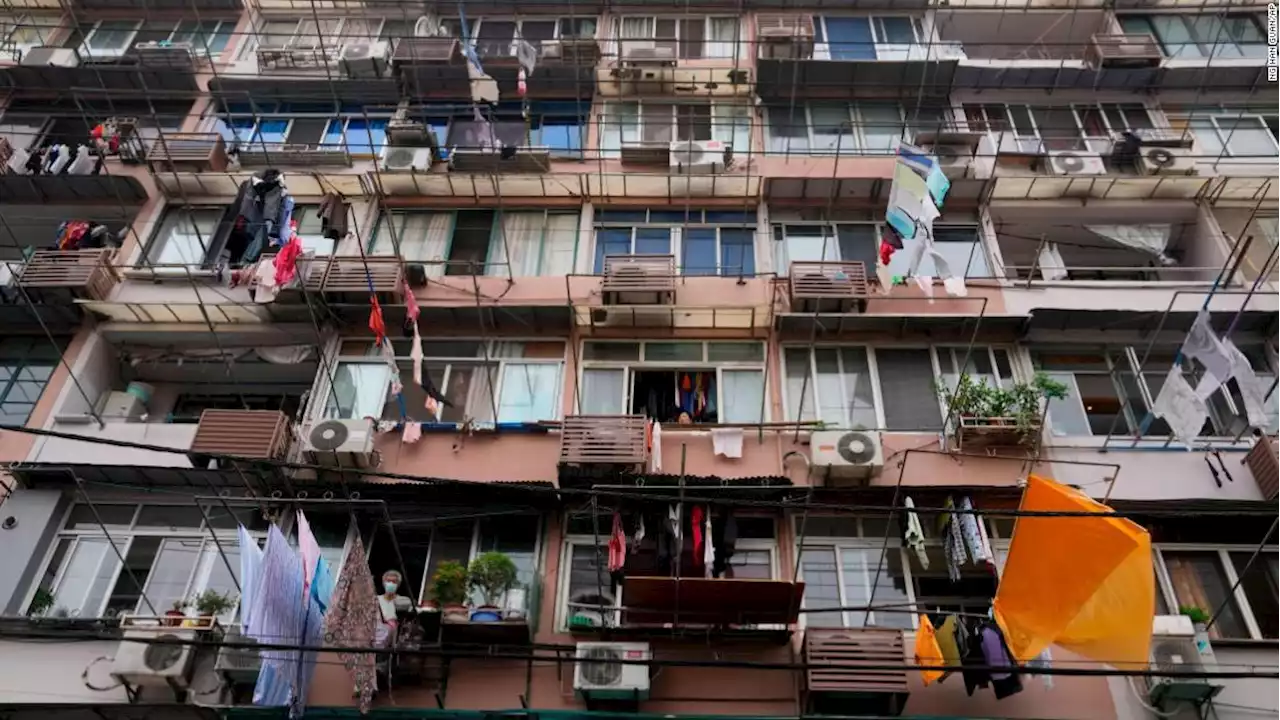 Shanghai neighborhoods return to lockdown a day after restrictions eased