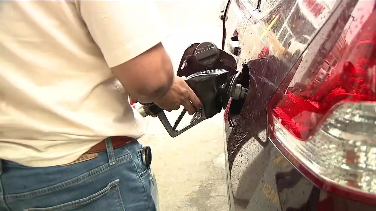 High gas prices have travelers second guessing summer plans