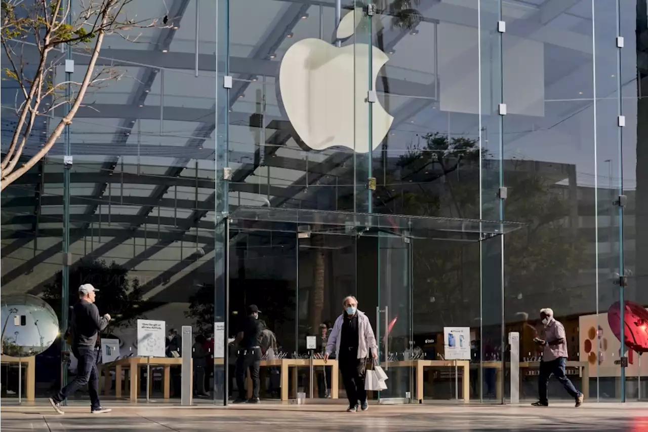 Apple to improve working hours for retail staff after union push