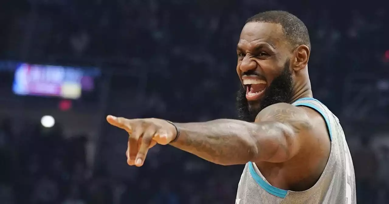 LeBron James is first active NBA player to be worth $1 billion, Forbes says