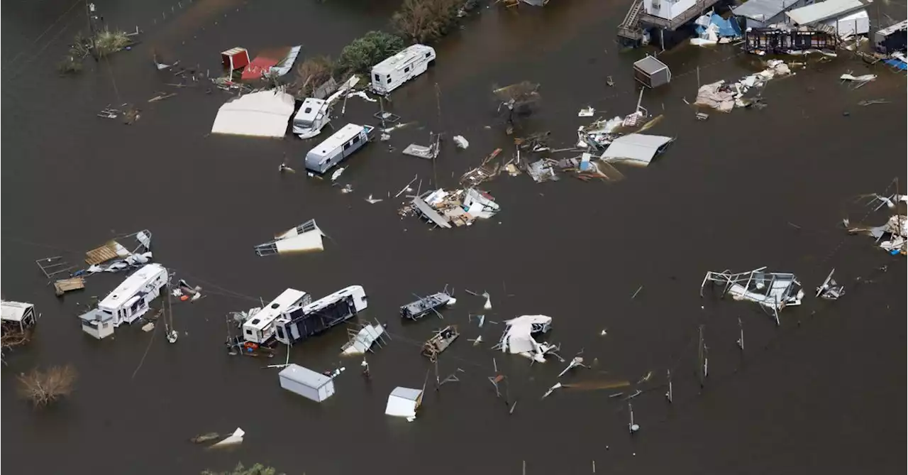 New U.S. hurricane outlook sees five major storms